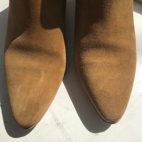 Saint Laurent Camel Suede Chelsea Ankle Boots - Picture 3 of 8